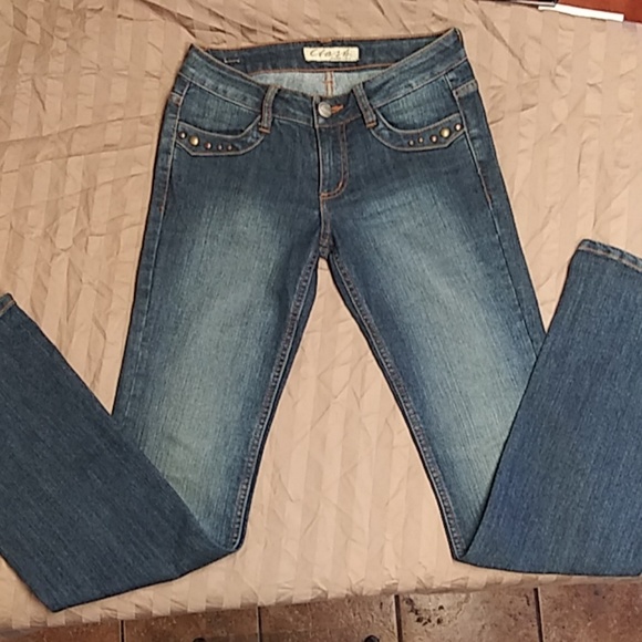 clash Denim - 3for$15💲Jeans with slight fading on thigh area